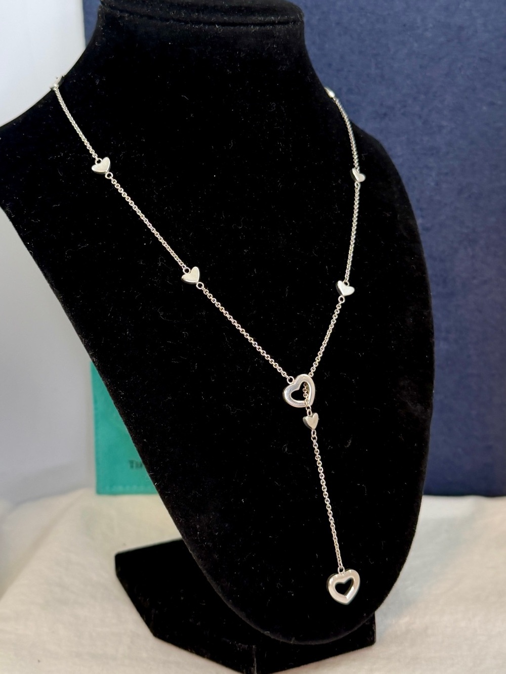 TIFFANY & CO. Sterling Silver Solid Open Mini Hearts Link Lariat Necklace w/ COA - Picture 2 of 13